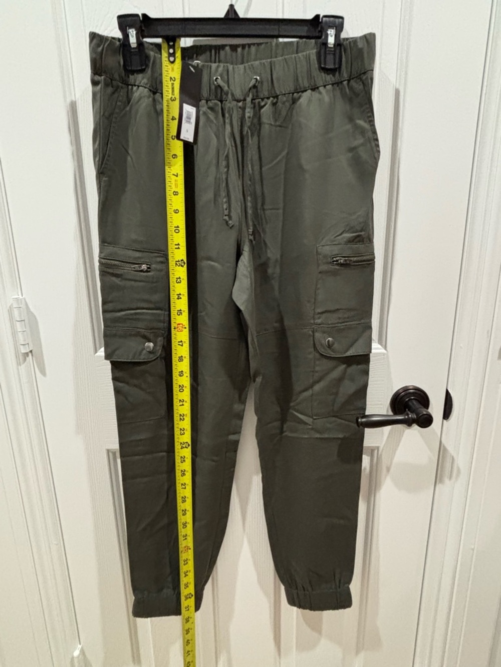 NWT Banana Republic Women’s Olive Green Cargo Jogger  - Casual Utility Style - Picture 8 of 9